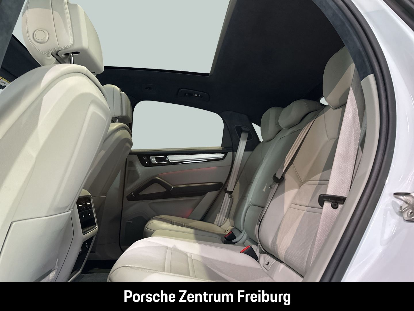 Porsche Cayenne E-Hybrid Coupe Platinum Edition Head-Up