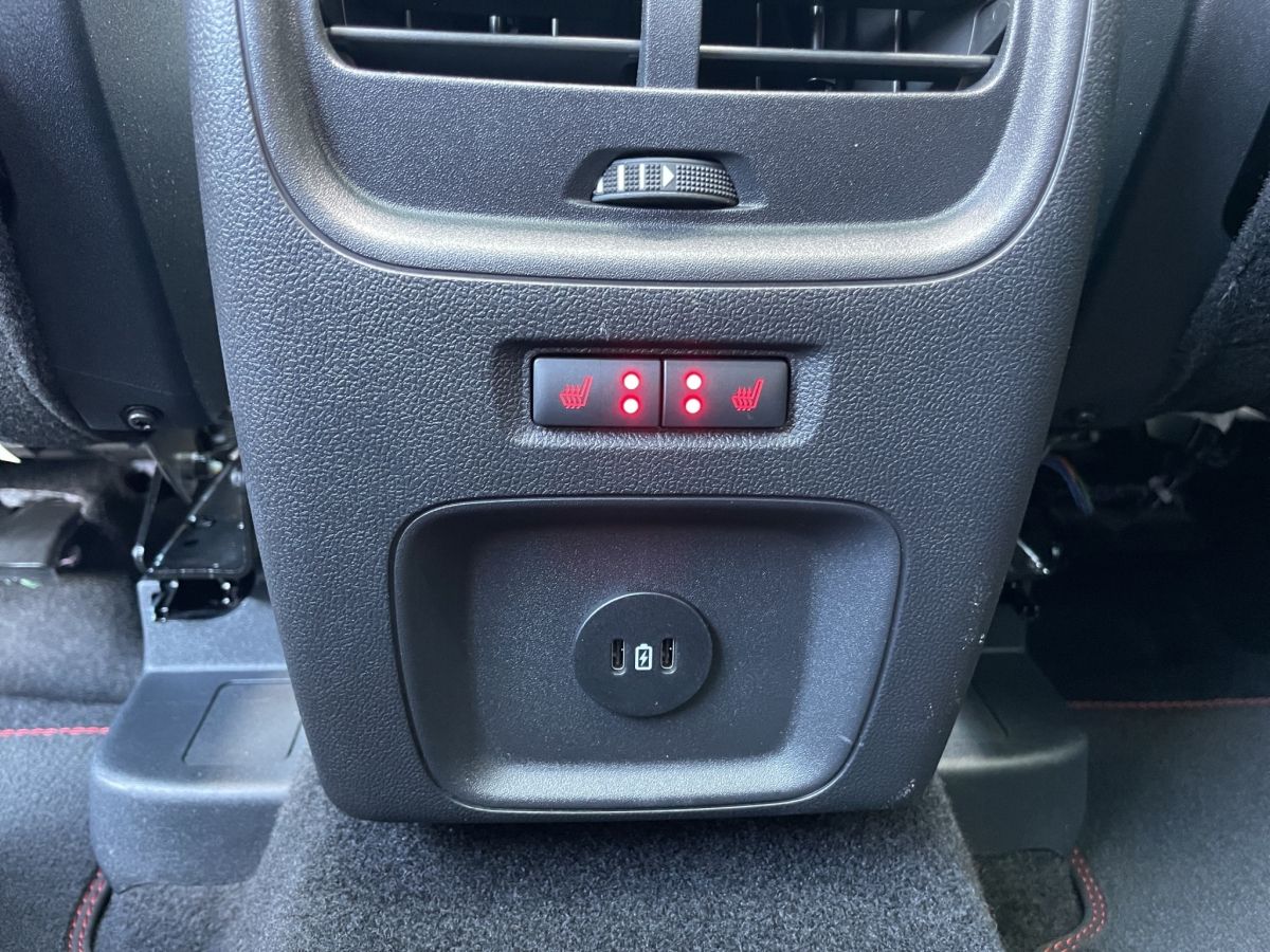 Ford Kuga ST-Line X - Samsaru's Car Outlet