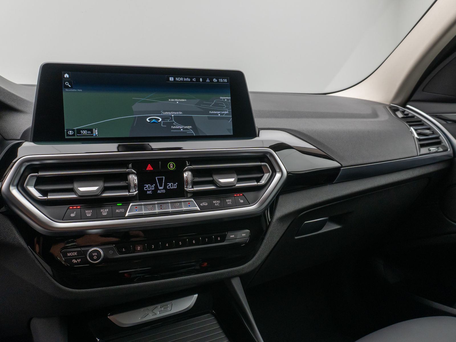 BMW X3 xD30e Sport - Samsaru's Car Outlet