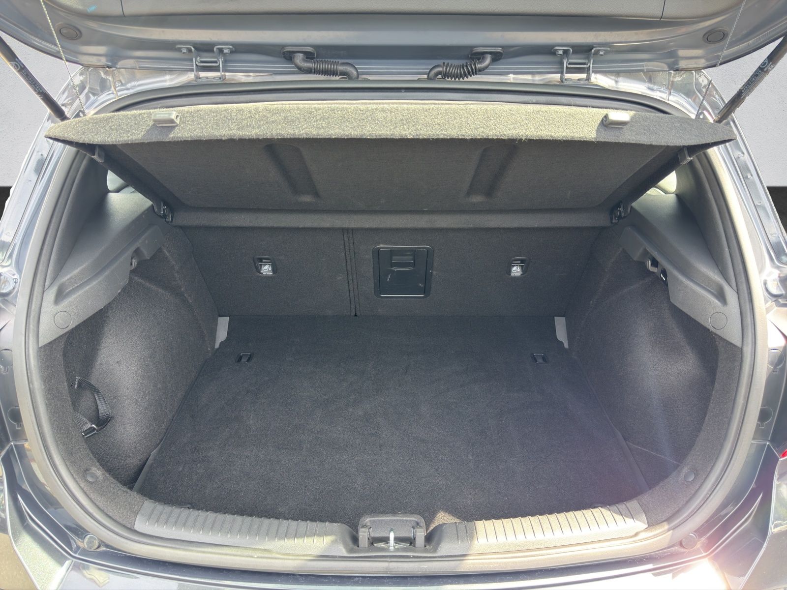 Hyundai i30 1.0 T-GDI DCT Trend - Samsaru's Car Outlet