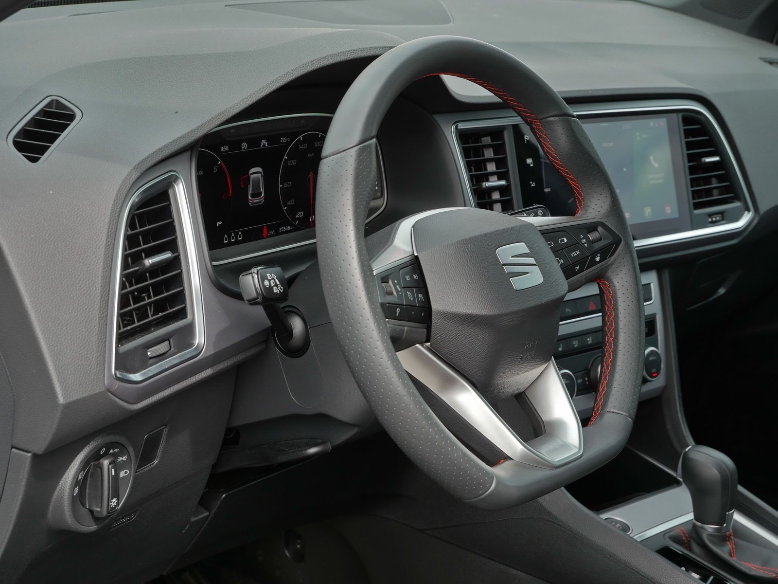 Seat Ateca 2.0 TDI FR AHK*LED*Navigation*ACC*AHK