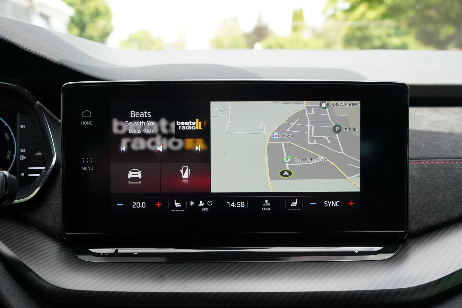 Skoda OCTAVIA COMBI 2.0TSI DSG - Samsaru's Car Outlet