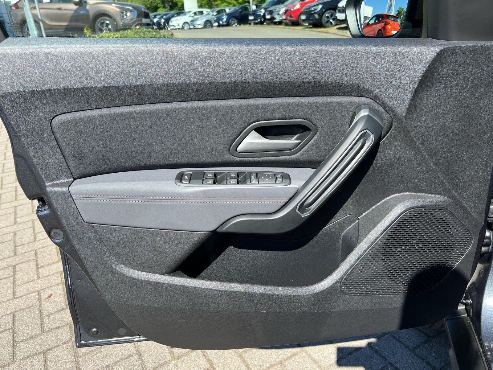 Dacia Duster TCe 150 EDC Extreme - Samsaru's Car Outlet