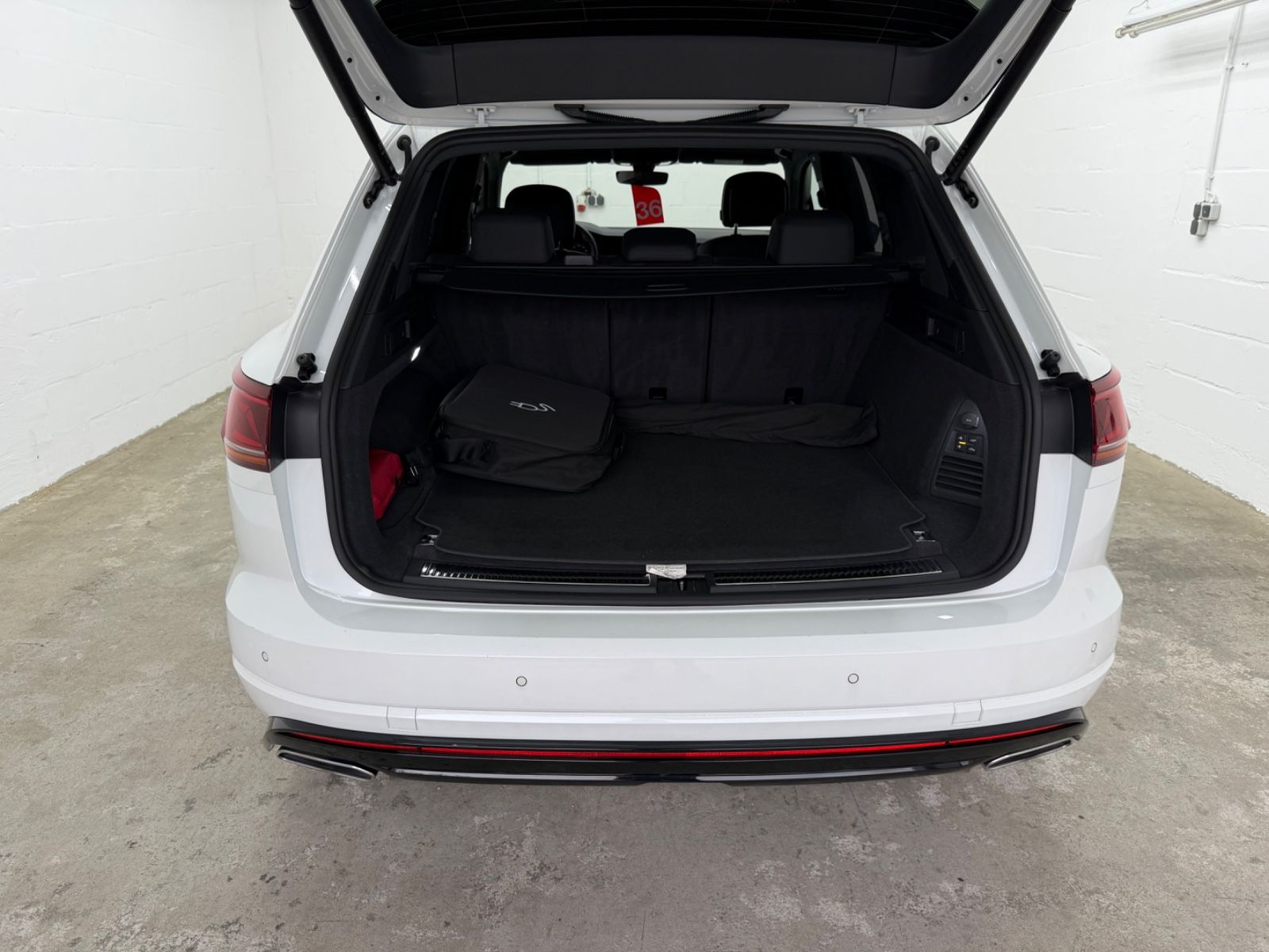 Volkswagen Touareg R 4Motion eHybrid+MATRIX+PANO+HEAD-UP+