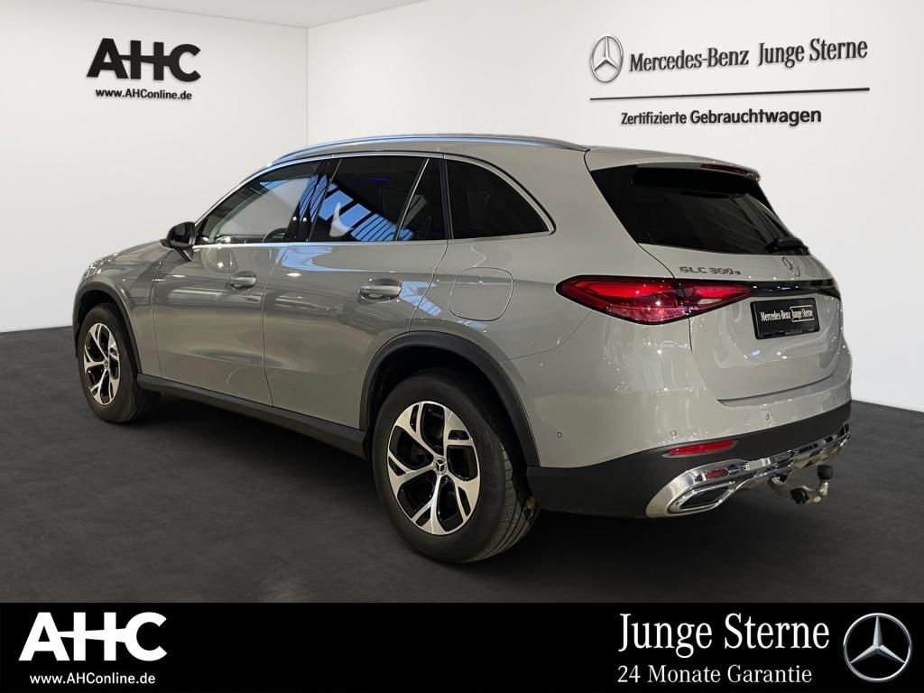 Mercedes-Benz GLC 300 e 4M AHK ACC Pano Sitzklima 360° Massage