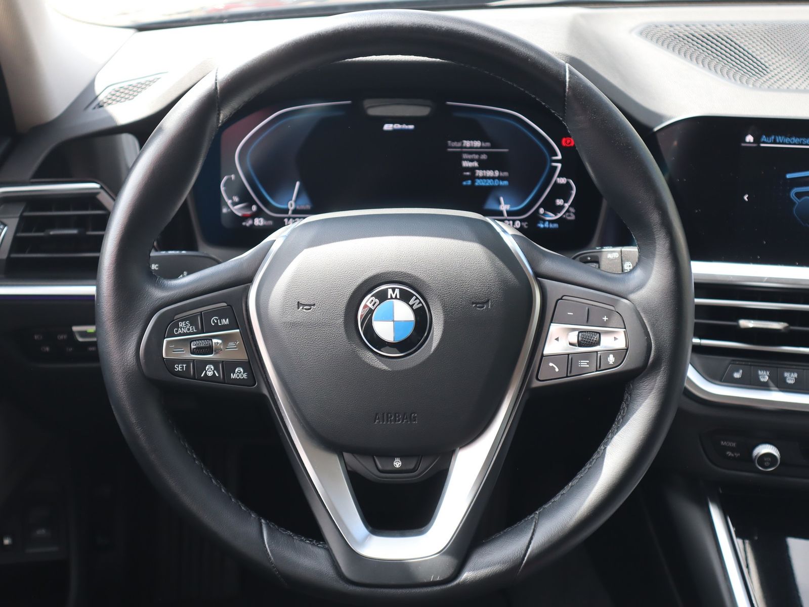 BMW 330e Touring Sport Line - Samsaru's Car Outlet