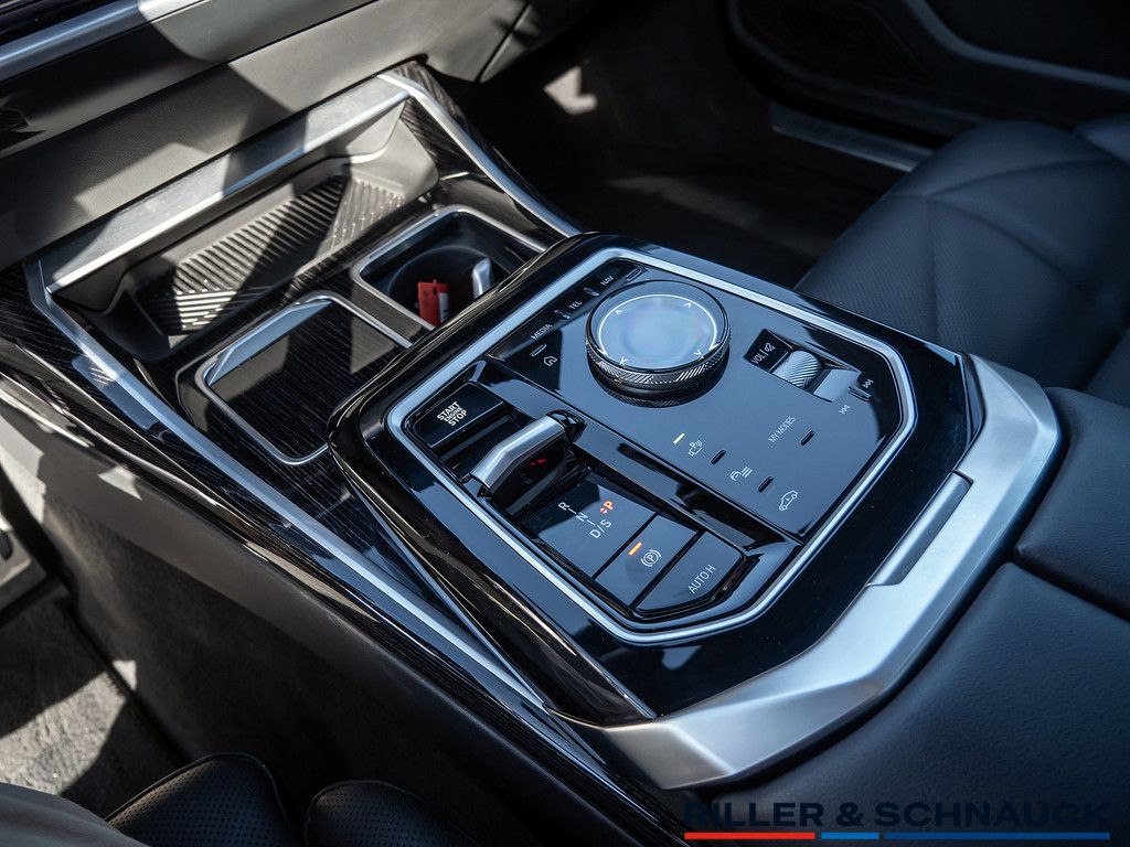 BMW 740d xDrive M-Sport STANDHZG+PANO-SKY+B&W