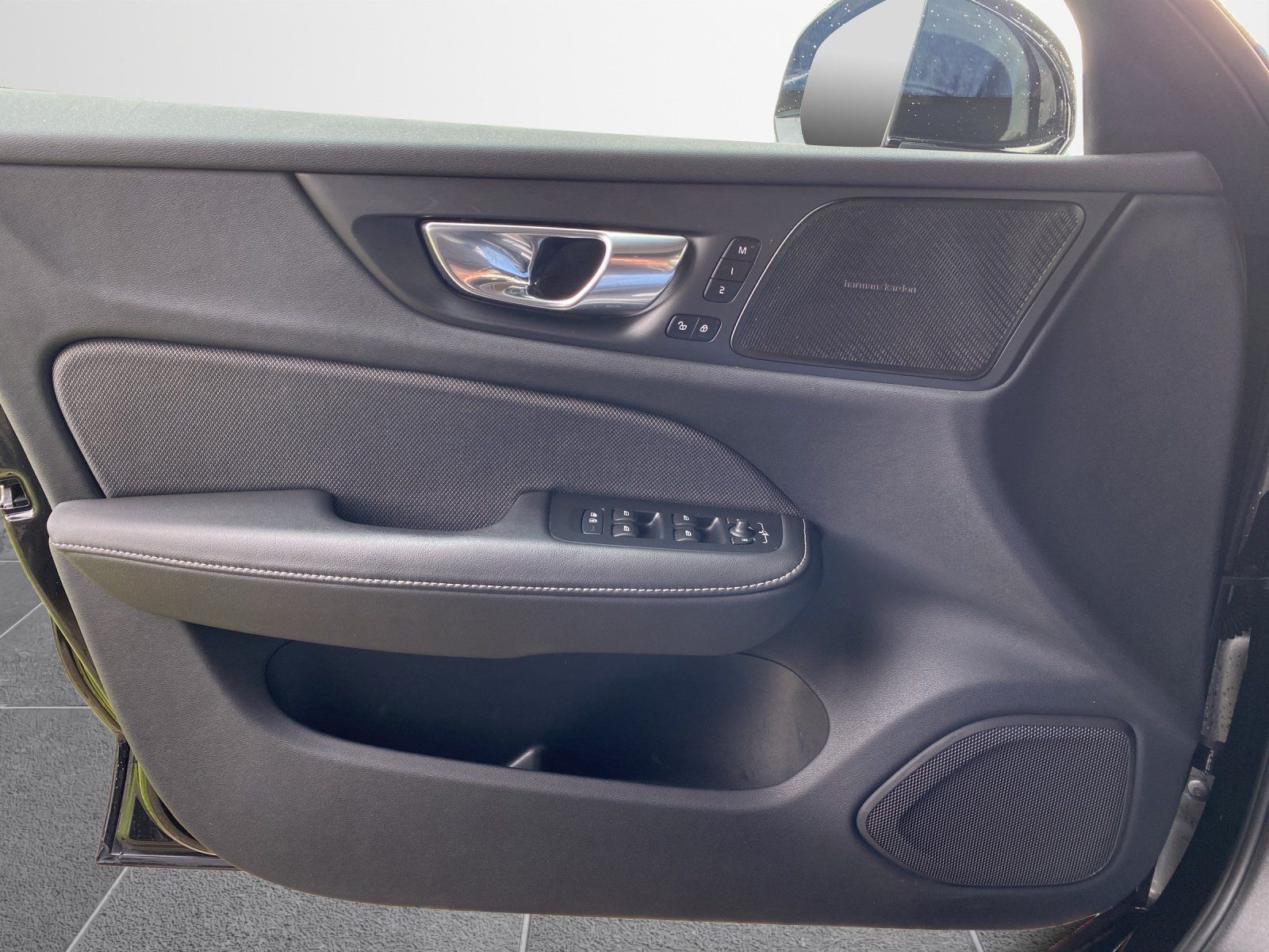 Volvo V60 T8 Plus Bright AHK*SHZ vo+hi*AWD*StHzg*