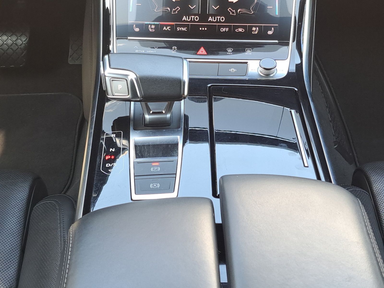 Audi A8 60 TFSIe - Samsaru's Car Outlet