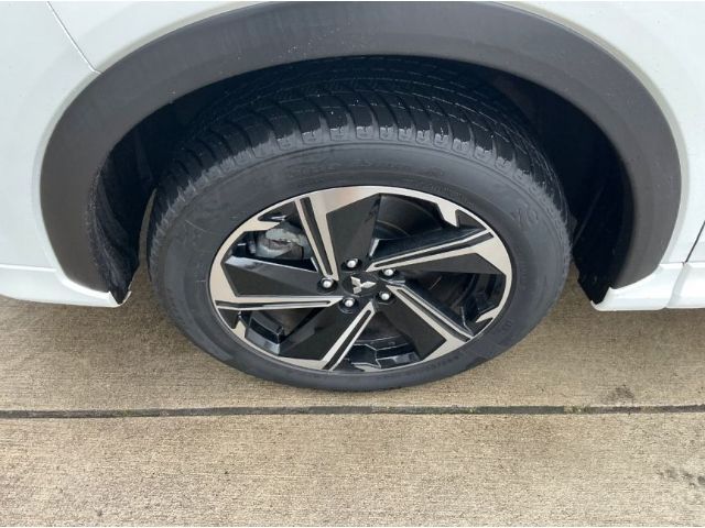 Mitsubishi Eclipse Cross Plus Select Black Hybrid 4WD 2.4 M