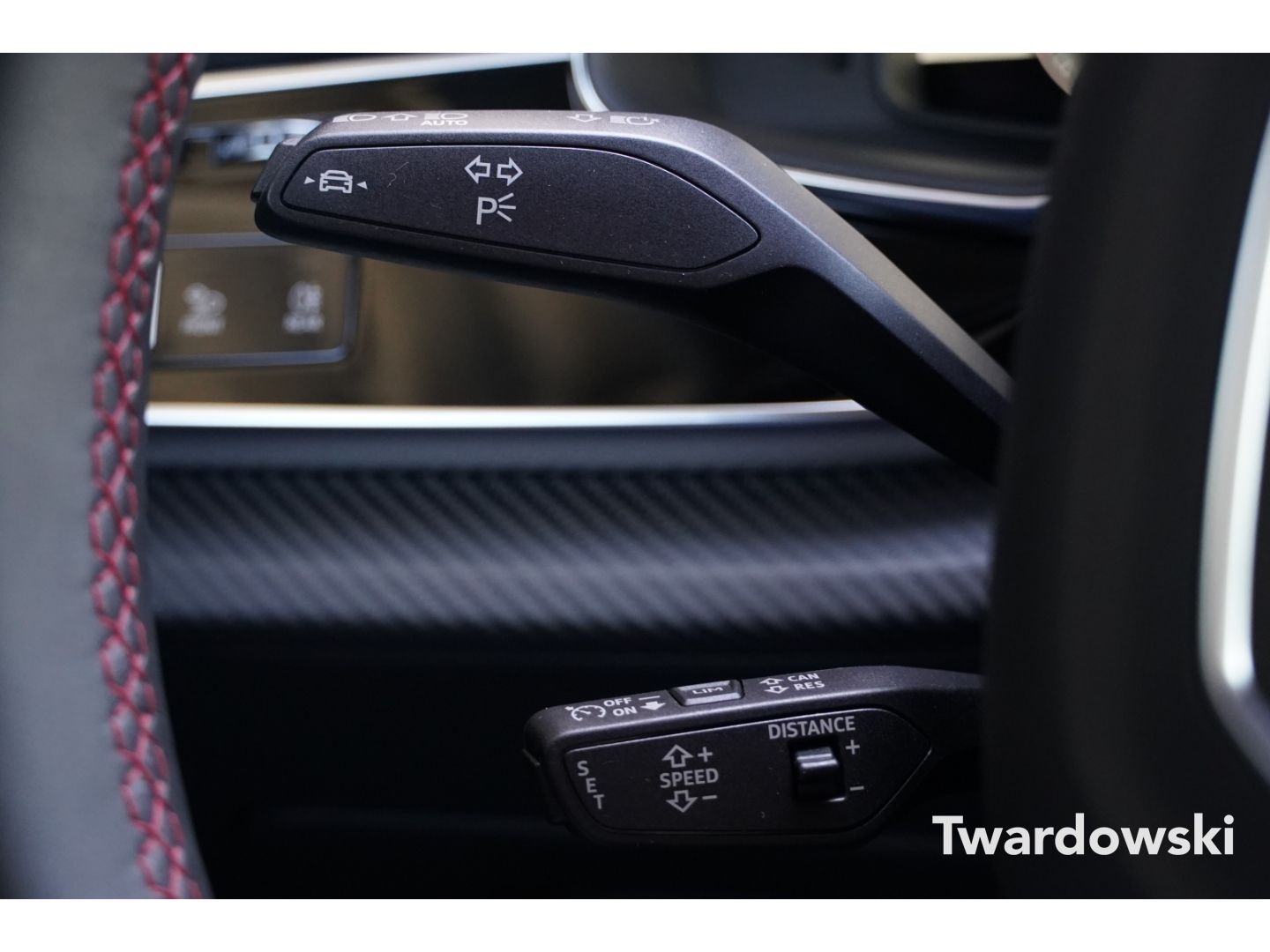 Audi Q8 50 TDI S line Pano HUD Matrix 23''B&O AHK 360
