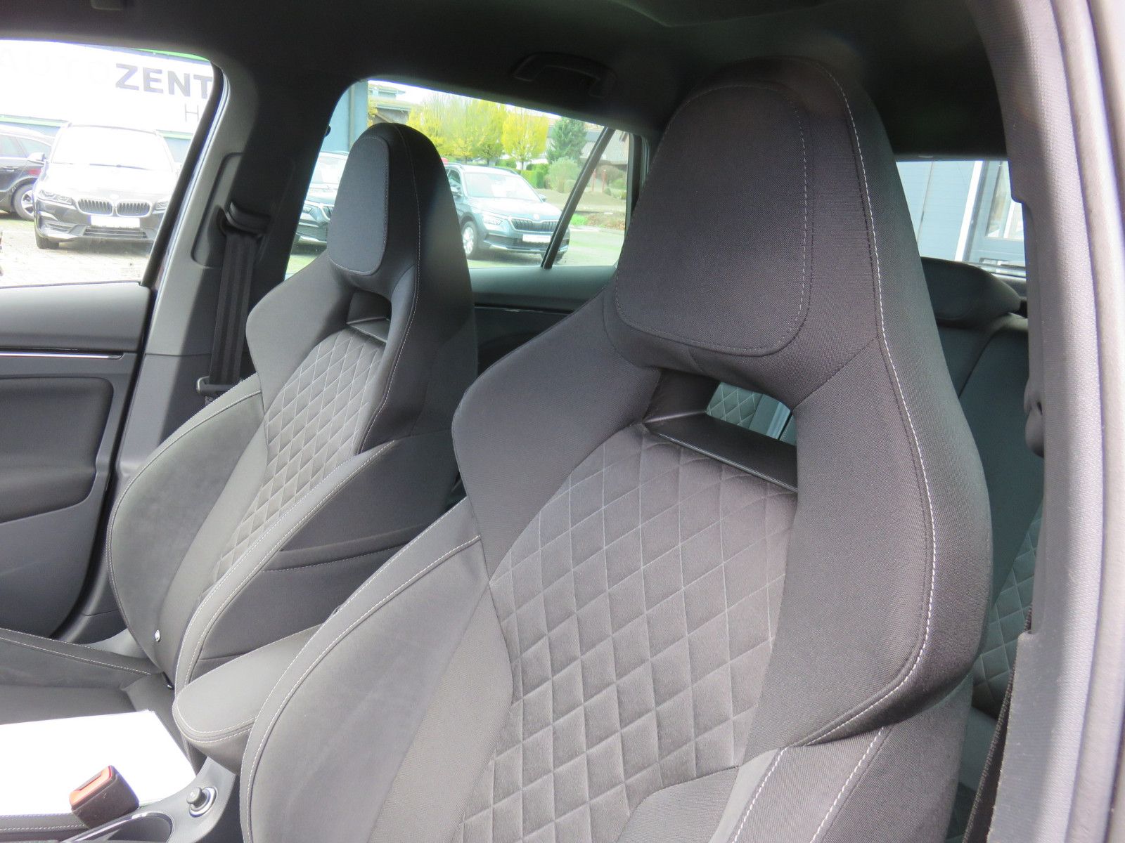 Skoda Kamiq 1.0 TSI Sport - Samsaru's Car Outlet