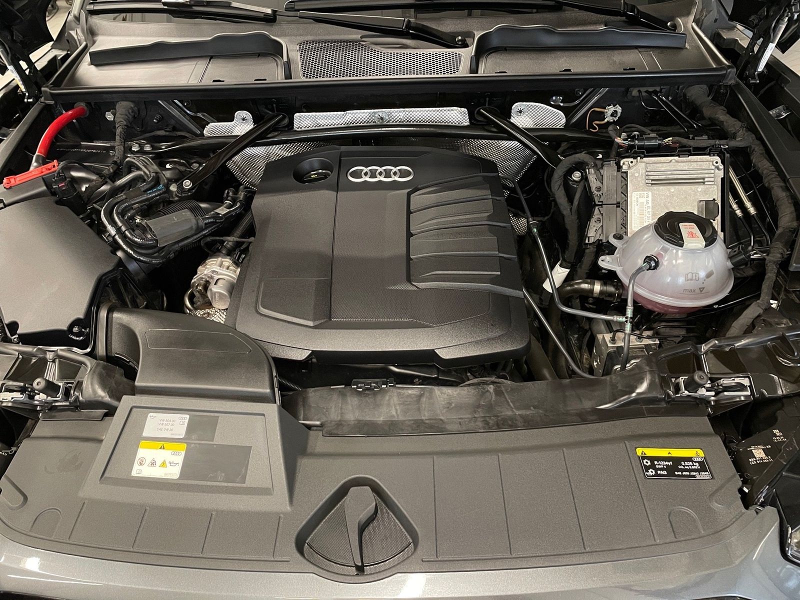 Audi Q5 40 TDI quattro S line *AHK*MATRIX*PANO*