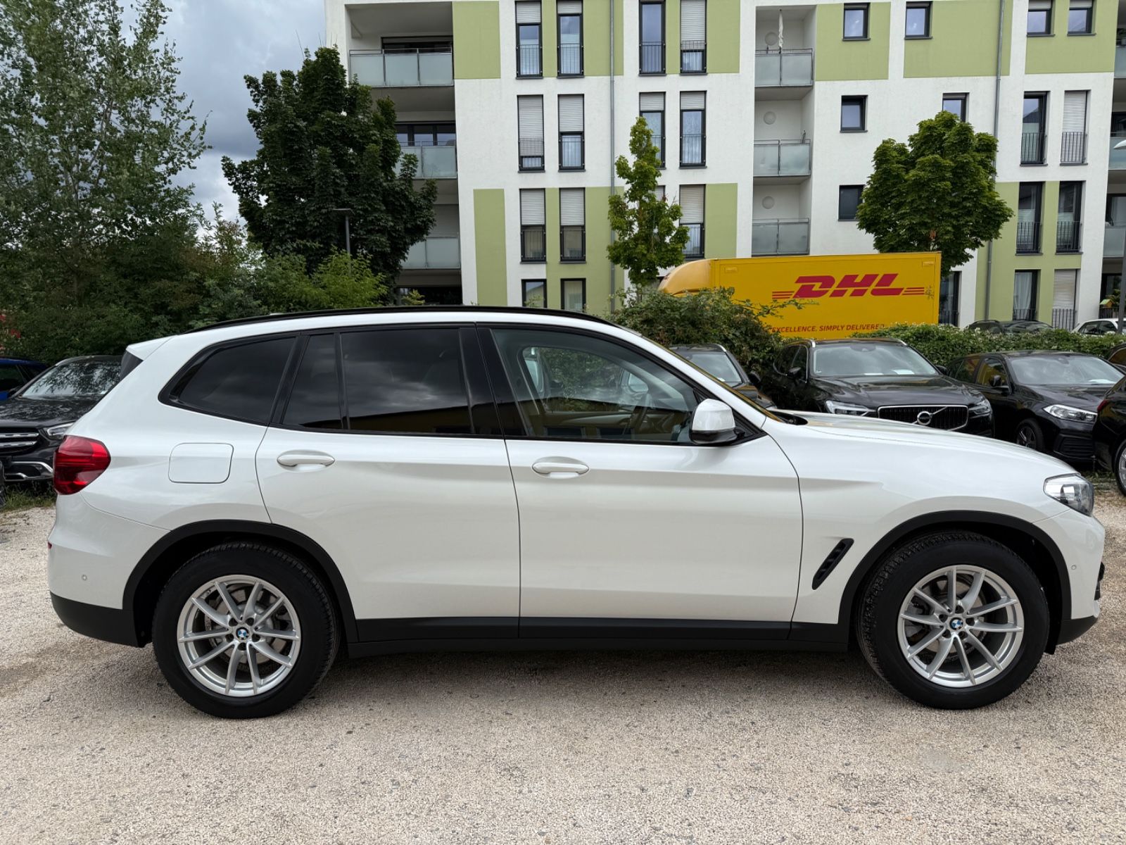 BMW X3 xDrive20d Shadow Line - Samsaru's Car Outlet