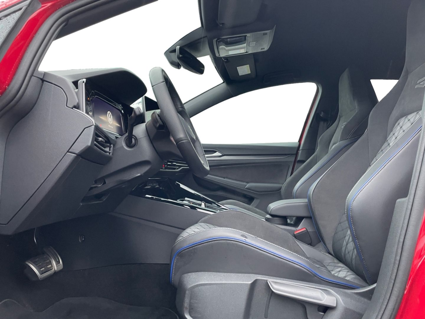 Volkswagen Golf 8 R-Line 1.5 TSI DSG LED/NAVI/KAMERA/APP/5J