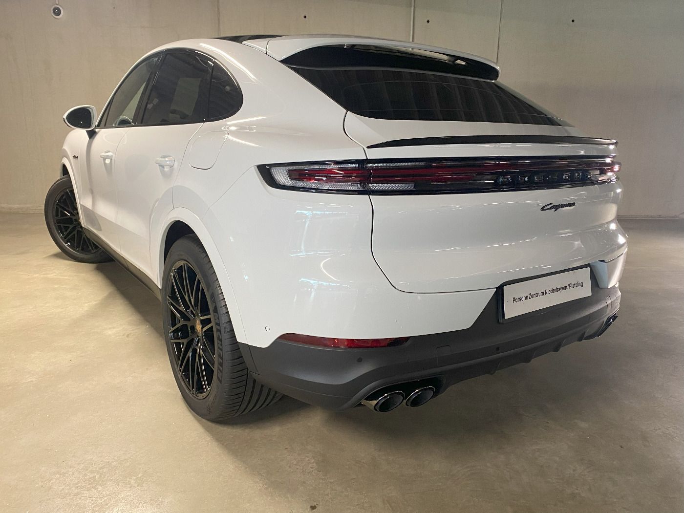 Porsche Cayenne E-Hybrid Coupe | Sportabgas | Panorama |