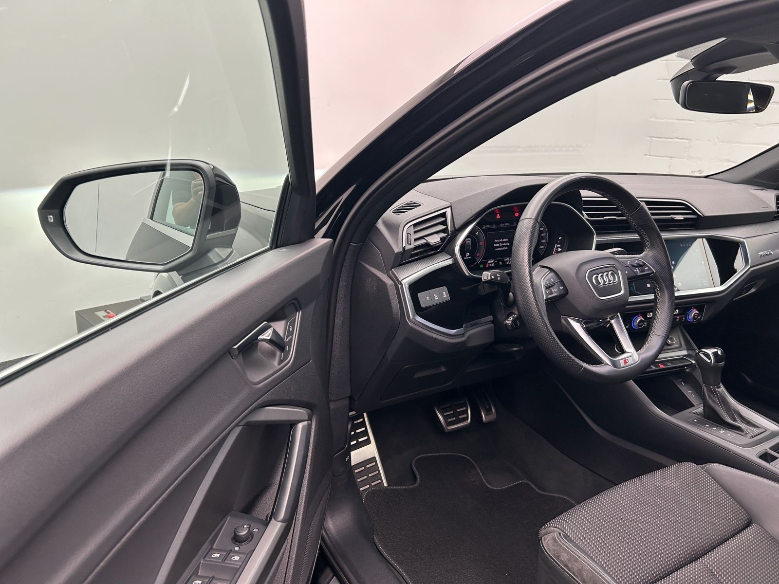 Audi Q3 Sportback 40 TDI qu S line - Samsaru's Car Outlet