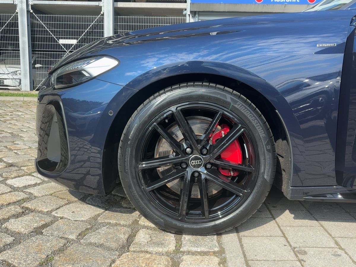 Audi A5 Avant 2.0 TFSIe quattro S line AHK Matrix ACC