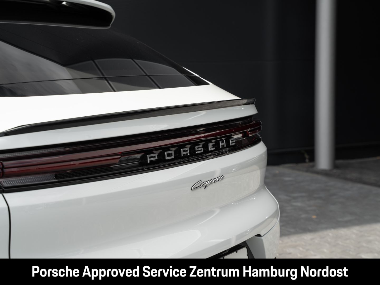 Porsche Cayenne E-Hybrid Coupe Sport Chrono Matrix-LED