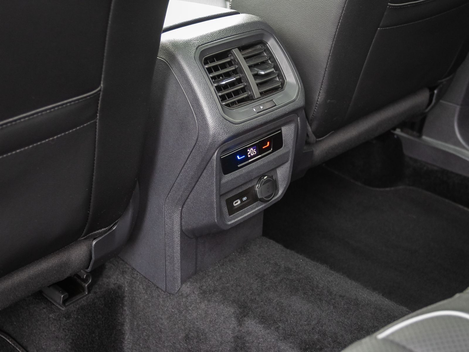 Volkswagen Tiguan Allspace 2.0 TSI R-Line 4M DSG HUD Matrix