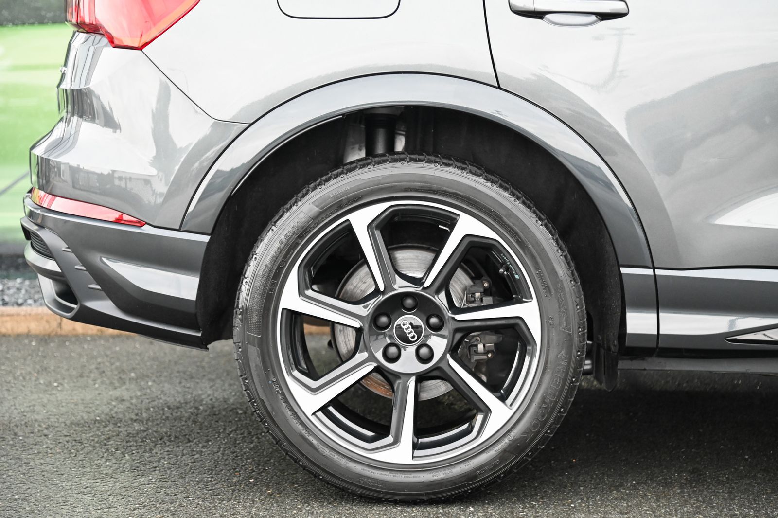 Audi Q3 40 TFSI quattro S line - Samsaru's Car Outlet