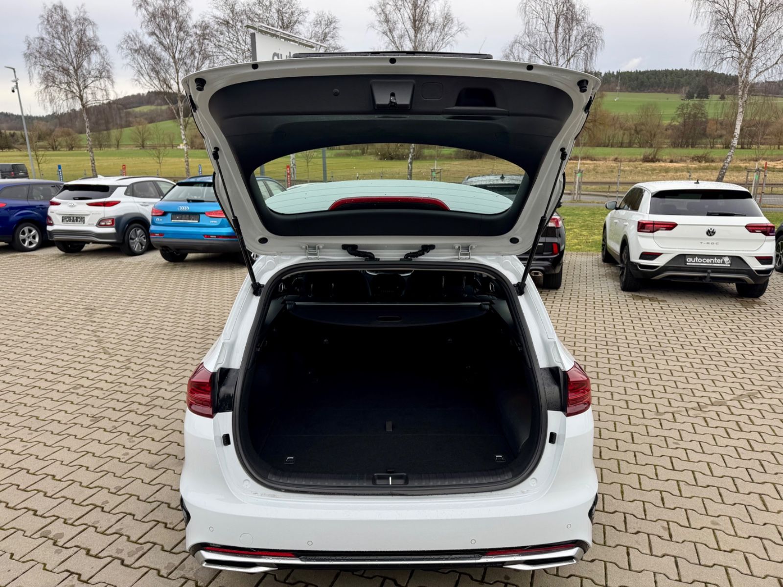 Kia cee'd - Samsaru's Car Outlet