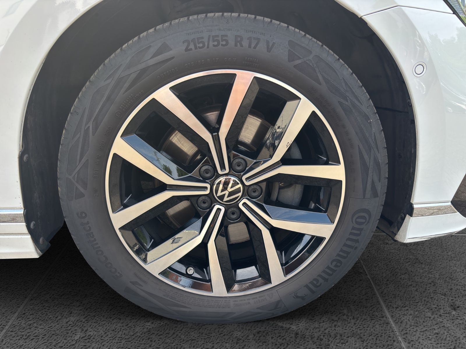 Volkswagen Passat Var. R Line - Samsaru's Car Outlet