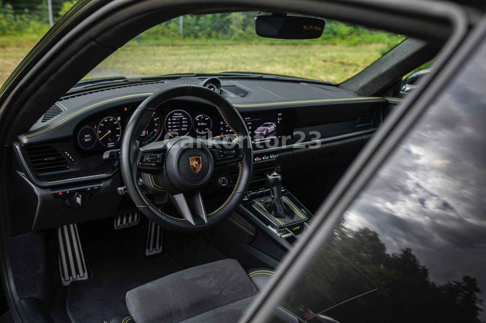 Porsche 992 GT3 - Samsaru's Car Outlet