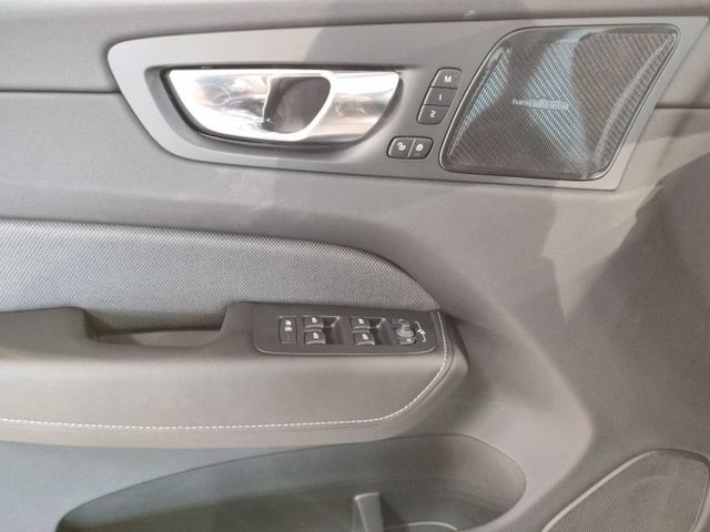 Volvo XC60 Plus Diesel, B4 AWD Mild-Hybrid, Dark Luftf