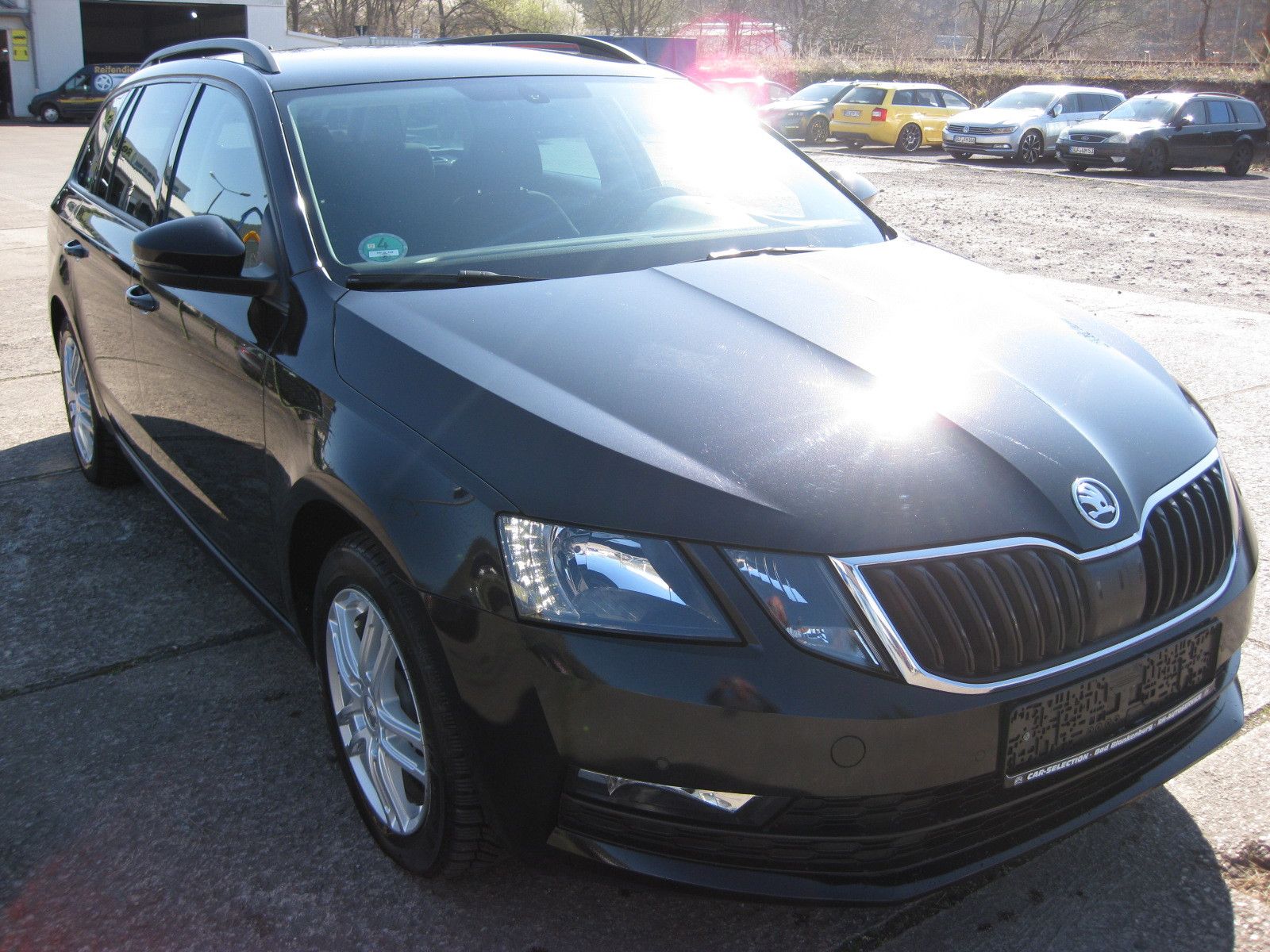 Skoda Octavia Combi - Samsaru's Car Outlet