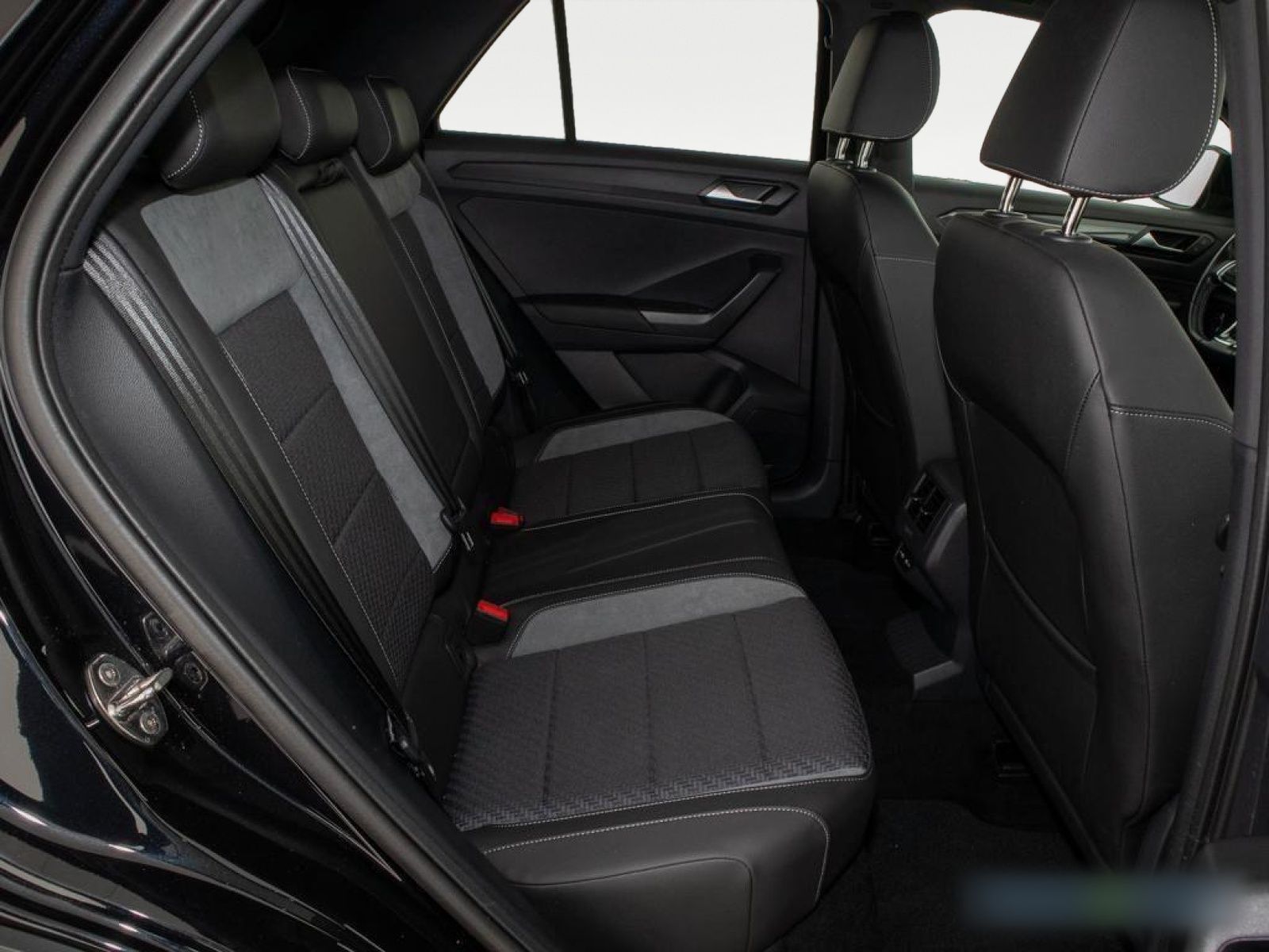 Volkswagen T-Roc 2.0TSI Sport 4x4 - Samsaru's Car Outlet