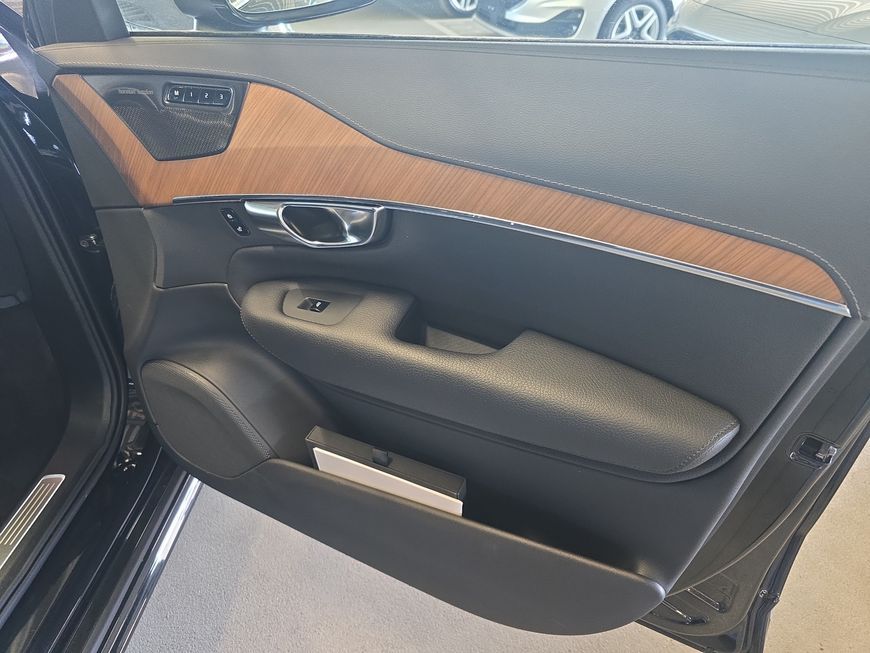 Volvo XC90 B5 D AWD Inscription - Samsaru's Car Outlet