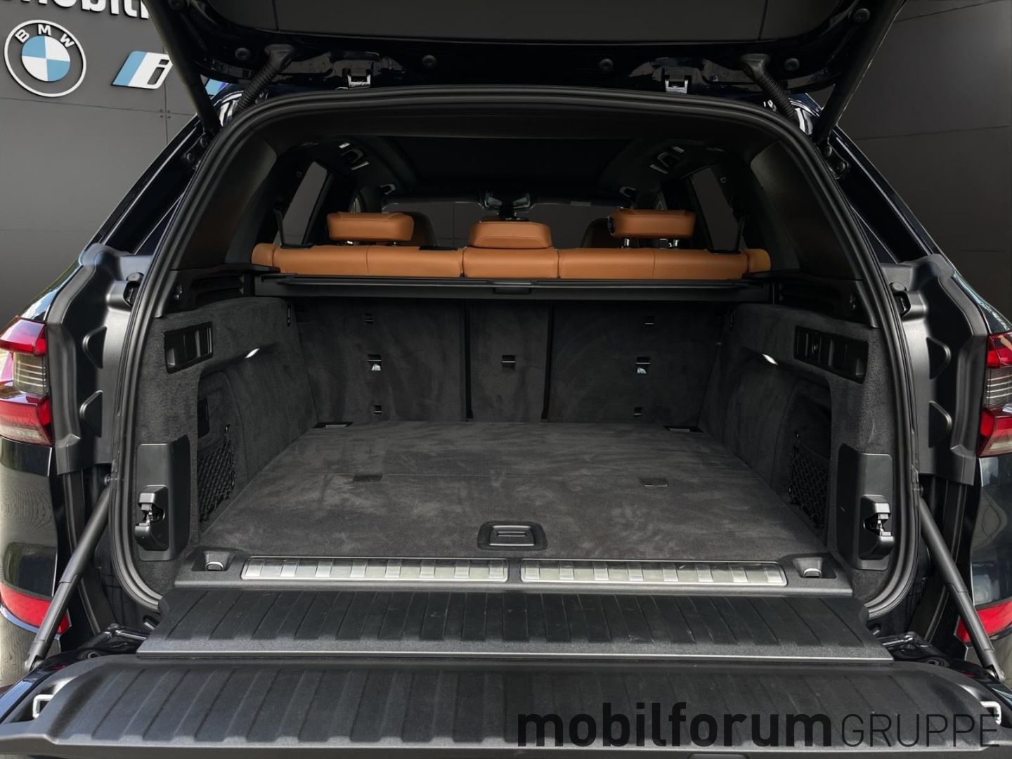 BMW X5 xDrive45e M-Sport Massage Luft AHK Panorama