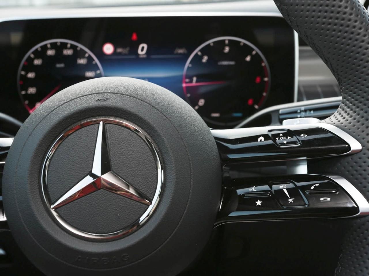 Mercedes-Benz GLC 220 d 4MATIC AMG Navi Panorama AHK Memory