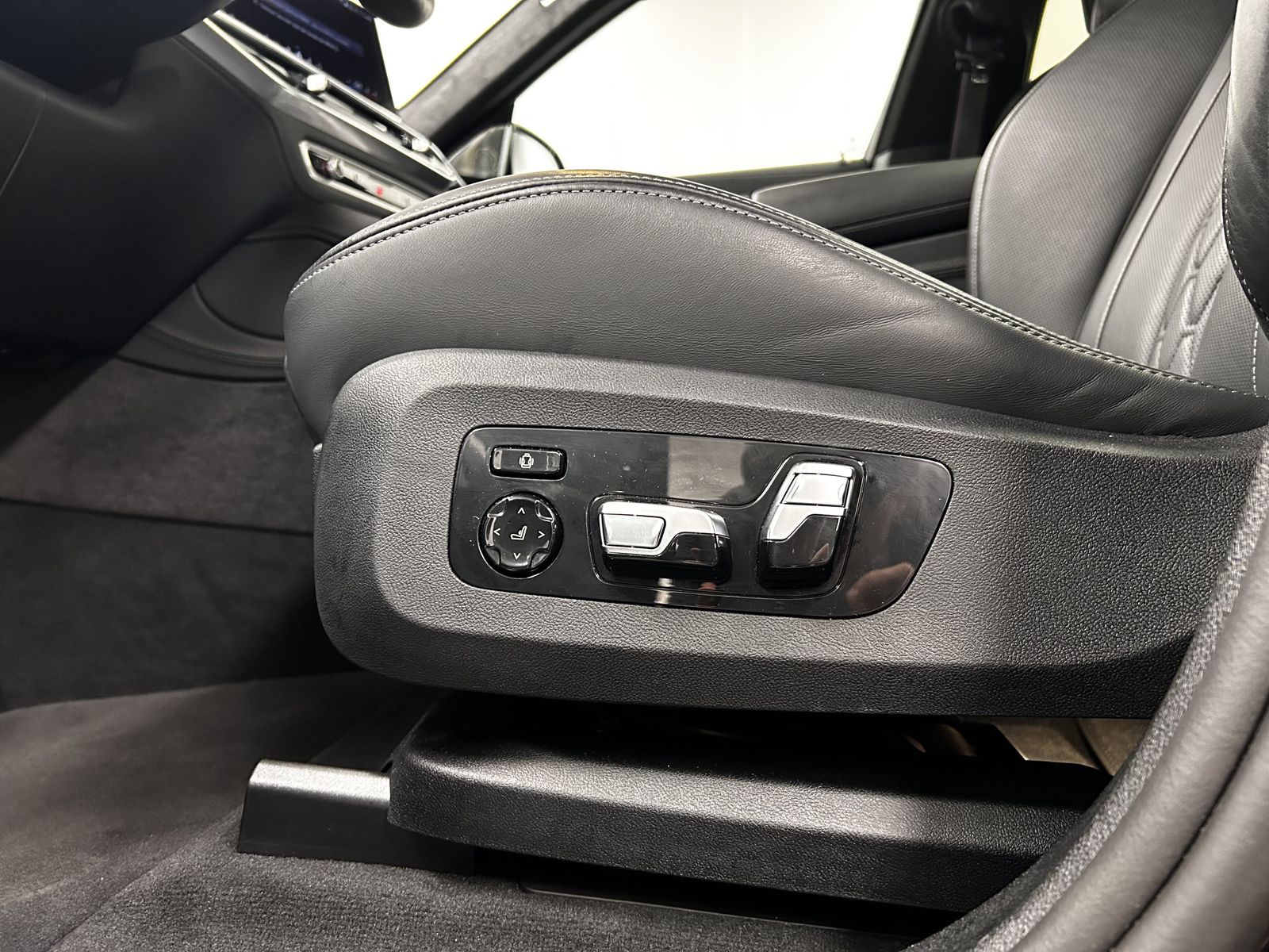 BMW X6 xDrive40d M Sportpaket Pro Pano. B&W AHK DAB