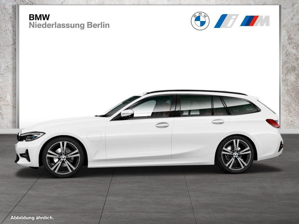 BMW 330e Touring Sport Line - Samsaru's Car Outlet