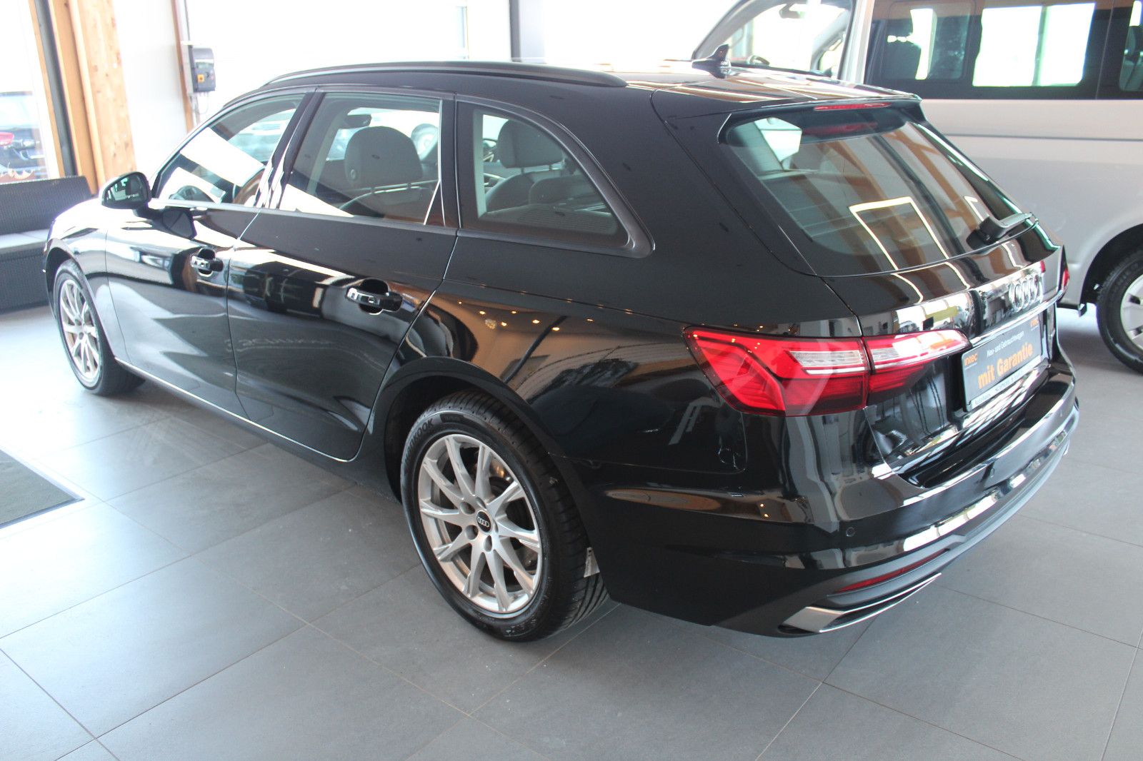 Audi A4 Avant 40 TDI quattro S tronic - Samsaru's Car Outlet