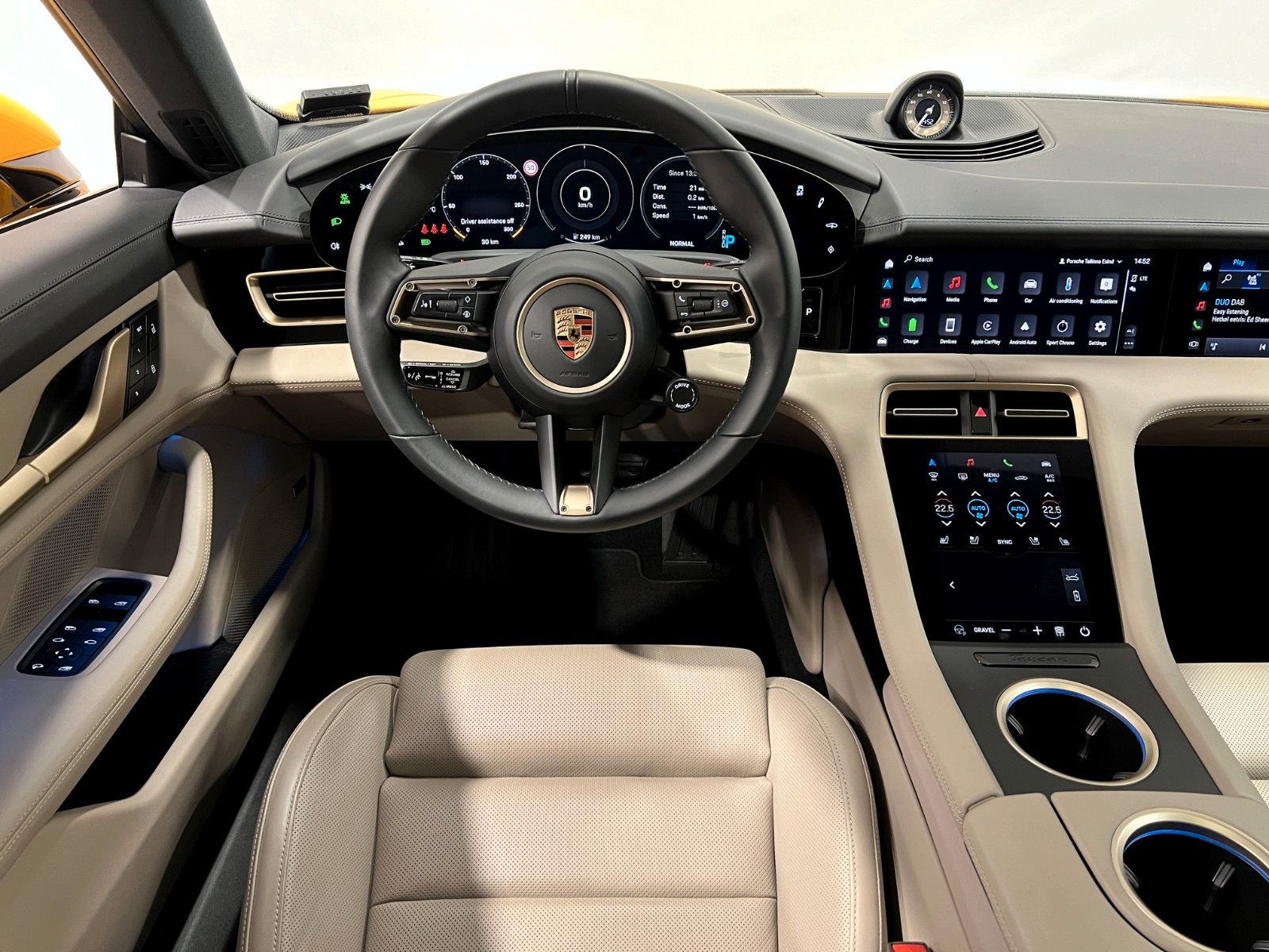 Porsche Taycan Cross Turismo 4S