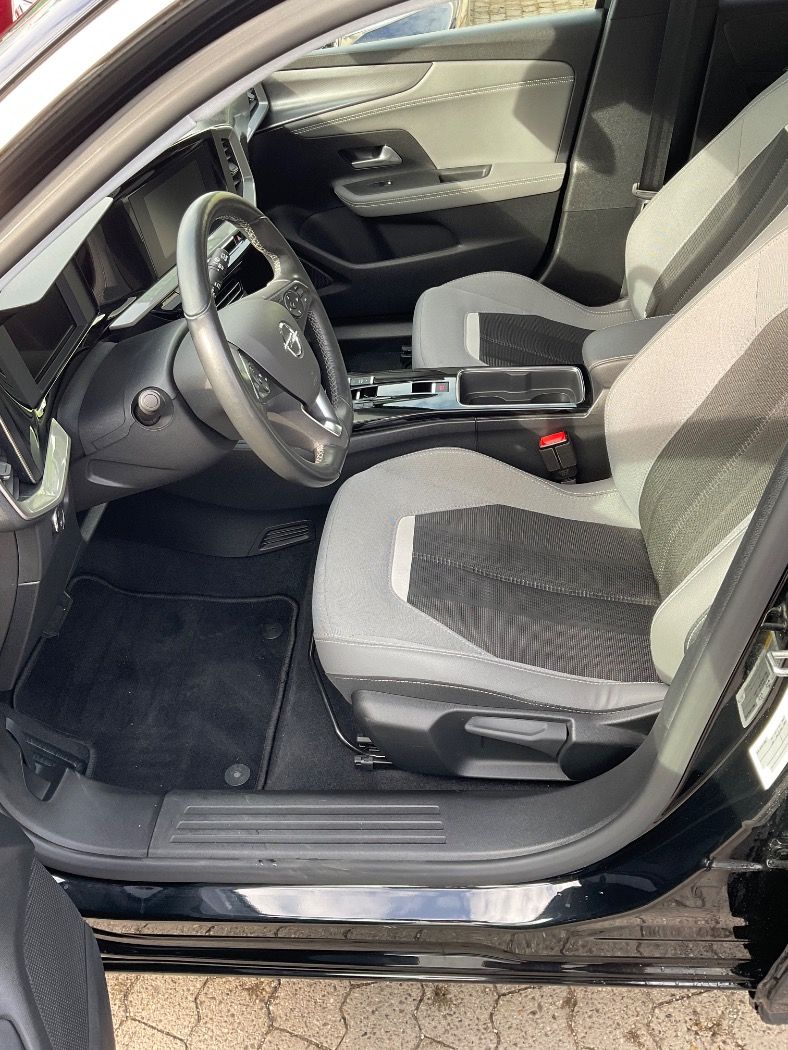 Opel Mokka e Elegance - Samsaru's Car Outlet