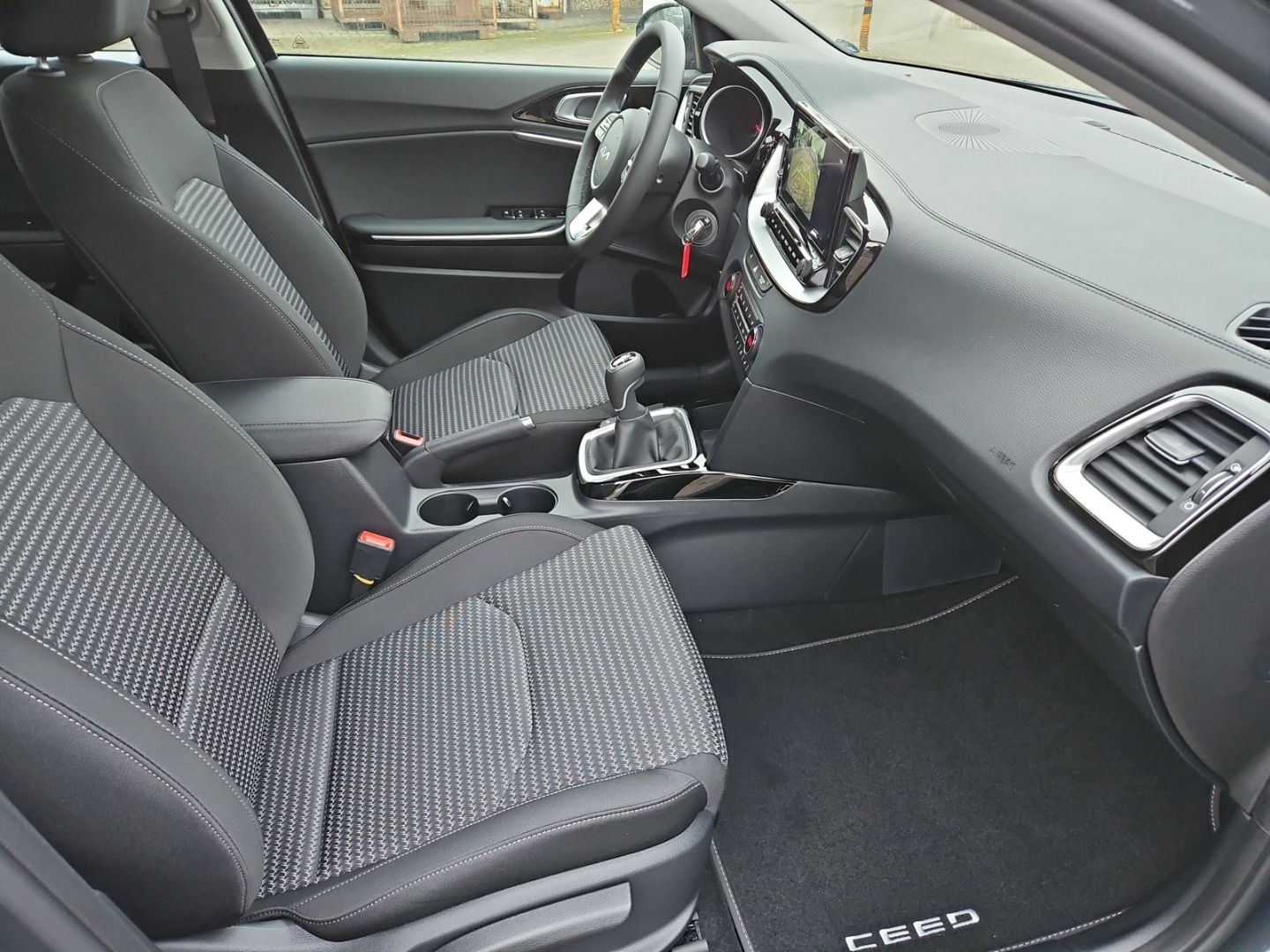 Kia Ceed Lim 1.0T Vision Komfort - Samsaru's Car Outlet