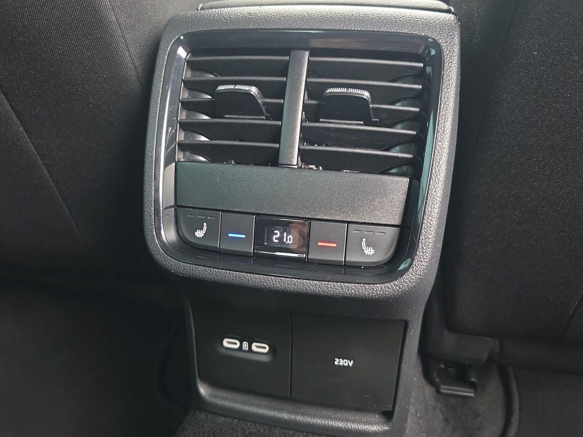 Skoda Octavia Tour 2.0 TDI DSG V-COCK ACC NAVI KEYLESS