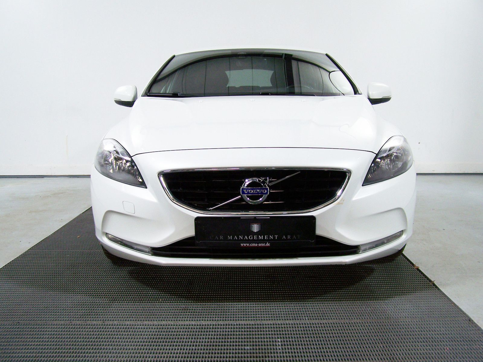 Volvo V40 2.0 T2 Ocean Race LEDER+NAVI+KAM+SHZ+TEMP
