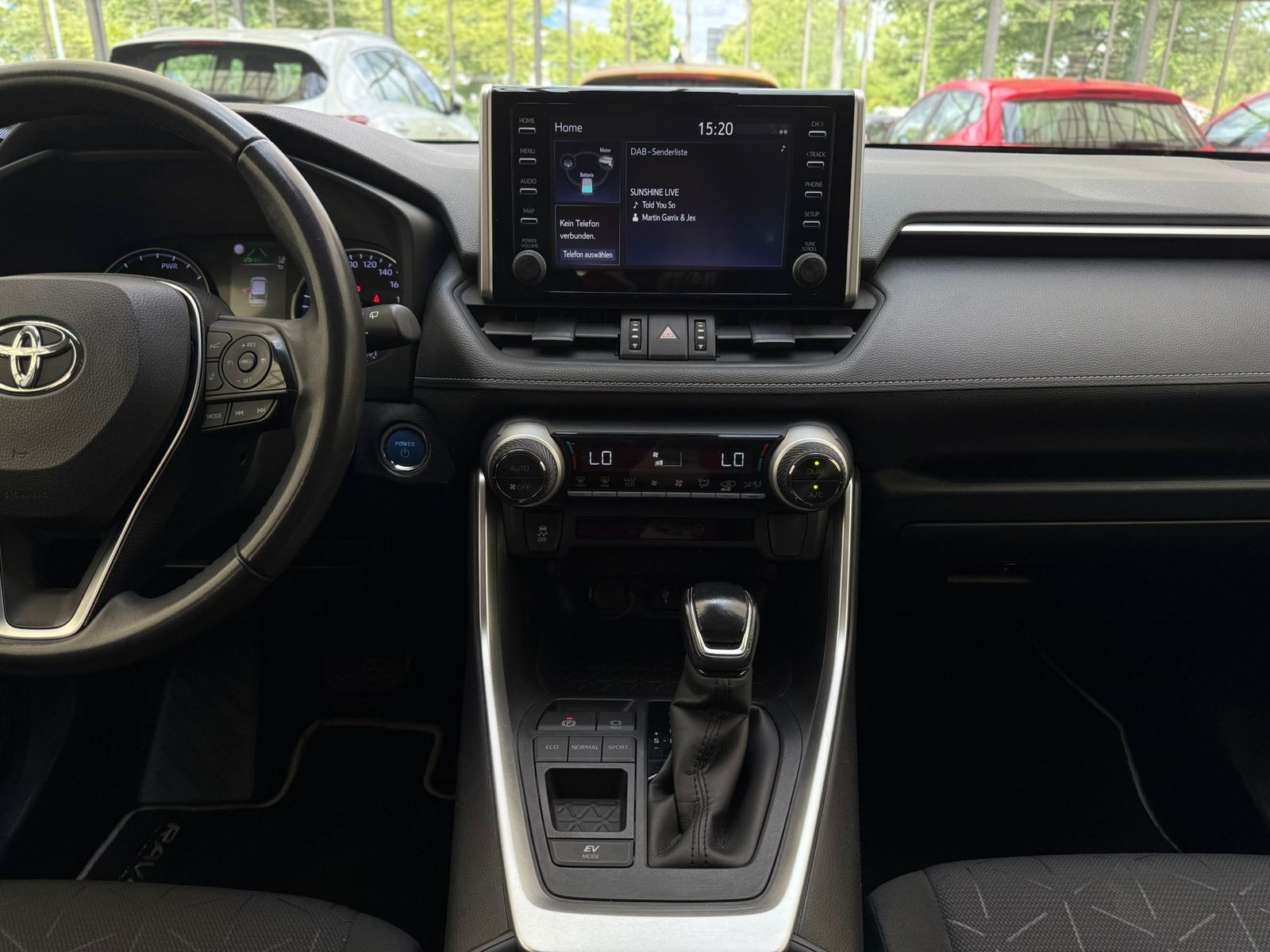 Toyota RAV4 2.5 VVT-i Hybrid 4x2 - Samsaru's Car Outlet