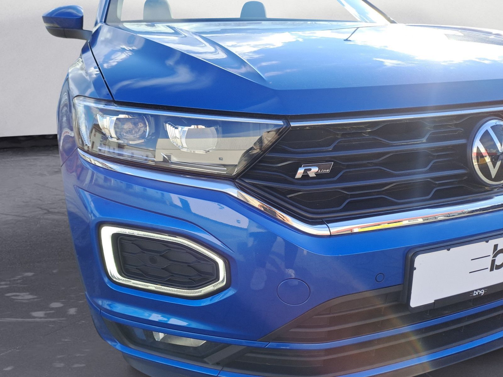 Volkswagen T-Roc R-Line 1.5 TSI - Samsaru's Car Outlet