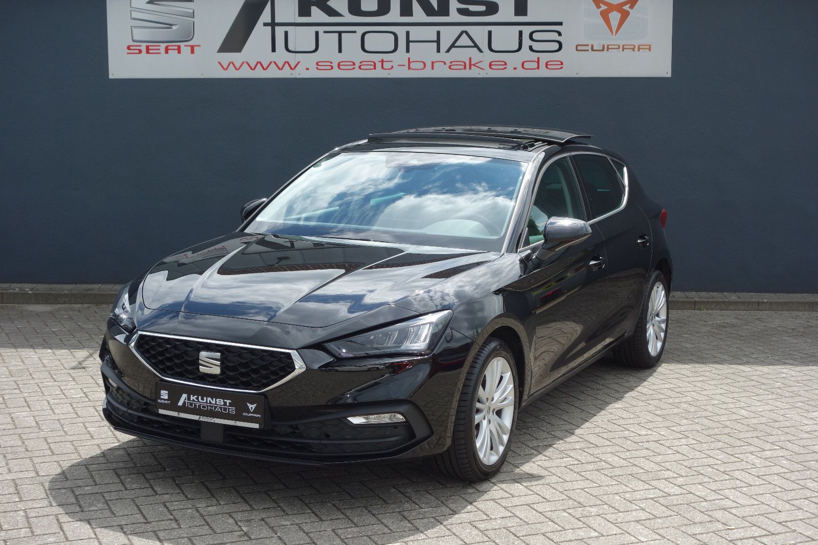 Seat Leon Style 1,0 TSI 81 kw DSG - Samsaru's Car Outlet