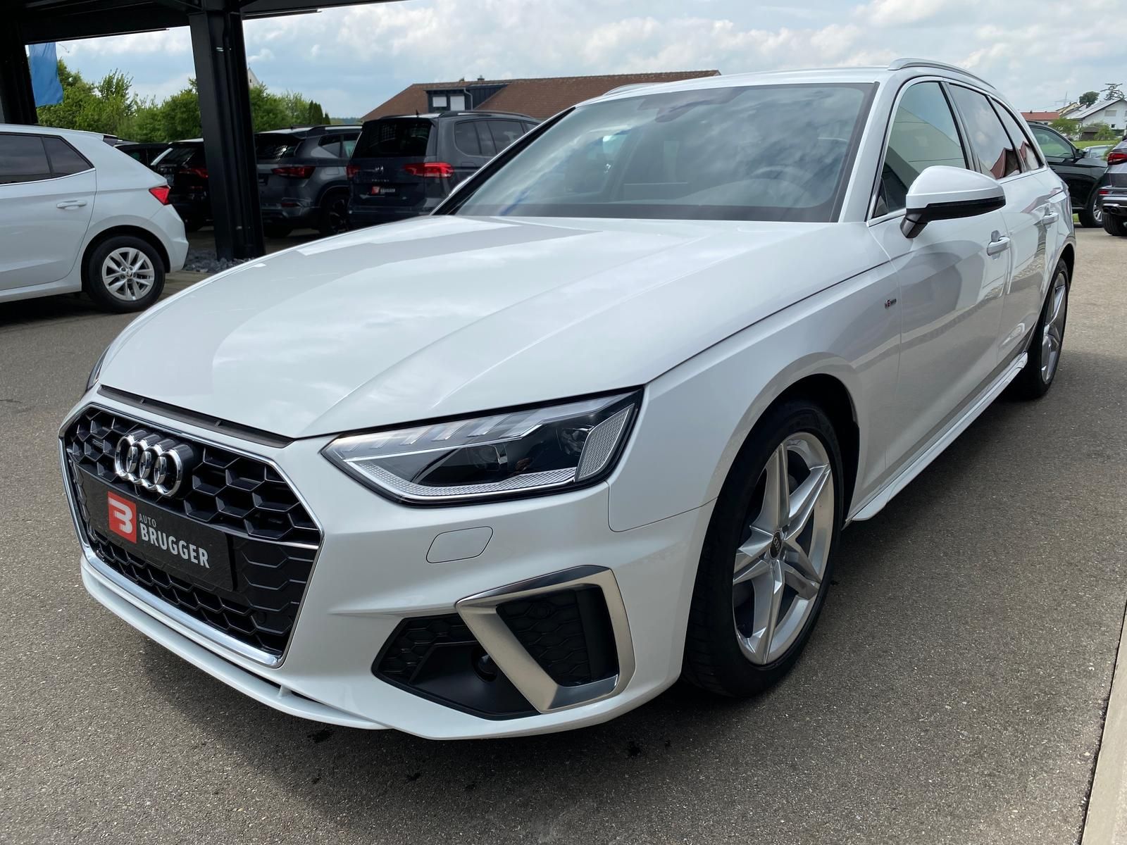 Audi A4 Avant 40 TDI quattro S line - Samsaru's Car Outlet
