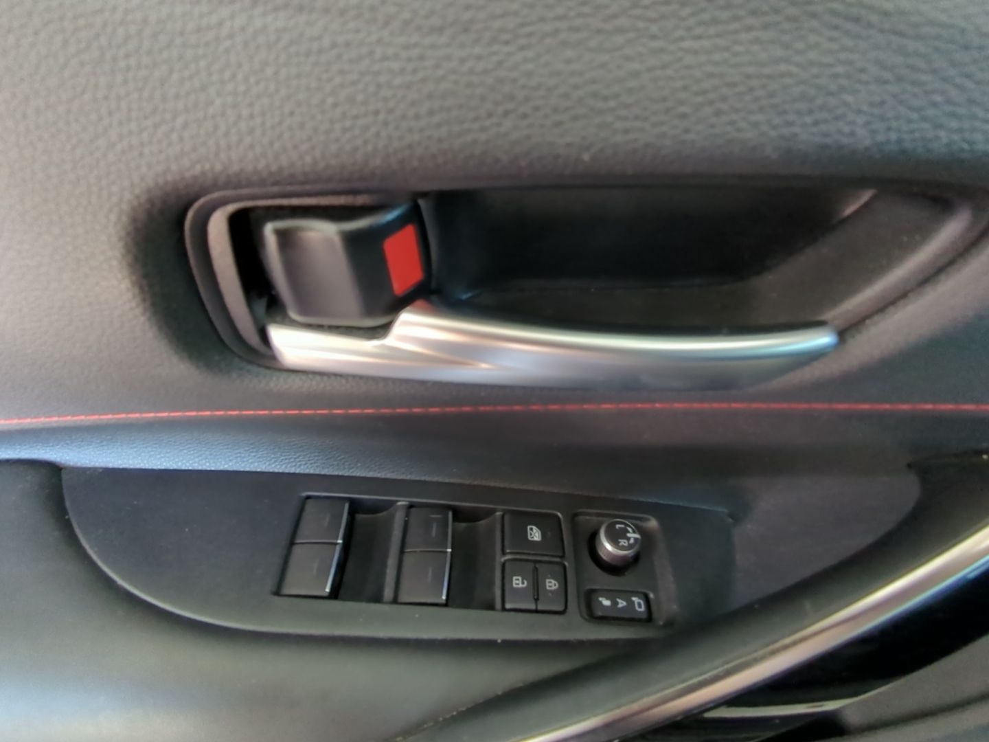 Toyota Corolla Touring Sports 2.0 Hybrid - Samsaru's Car Outlet