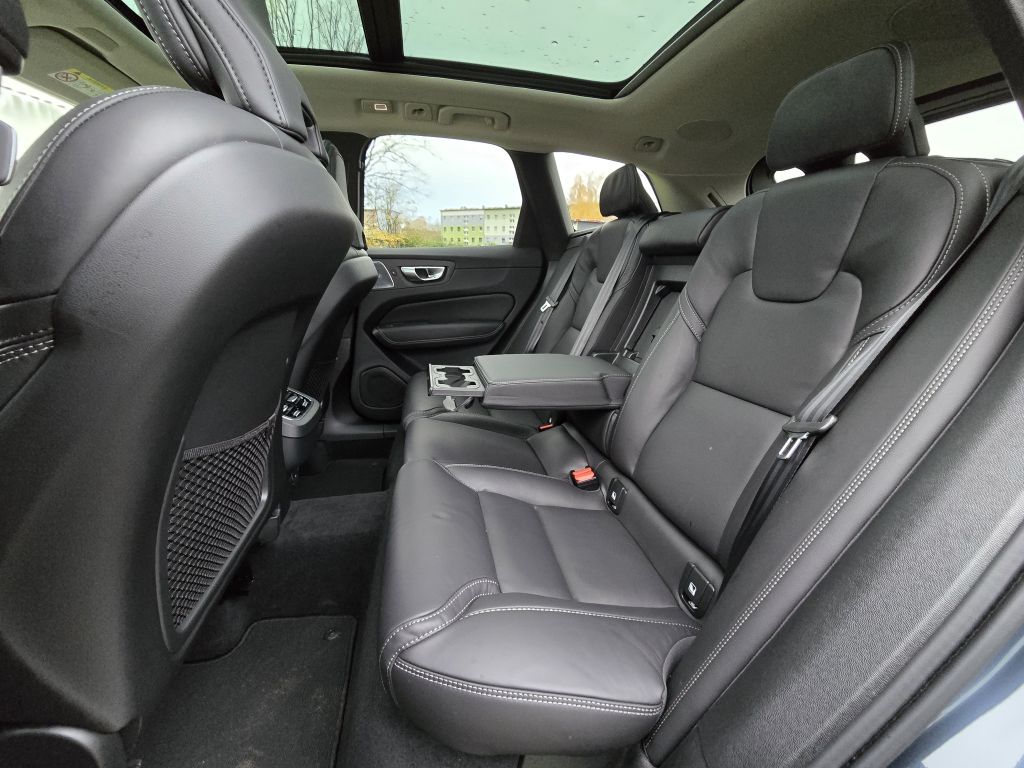Volvo XC60 B4 D AWD Ultimate - Samsaru's Car Outlet