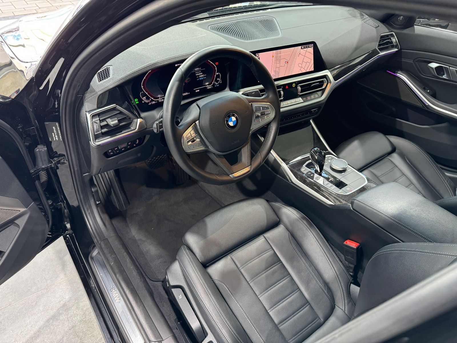 BMW 330 e Luxury Line Individual - Samsaru's Car Outlet