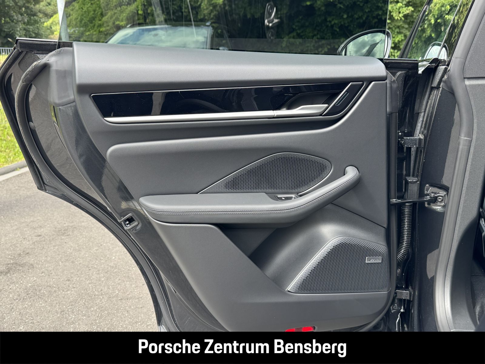 Porsche Macan Electric 4
